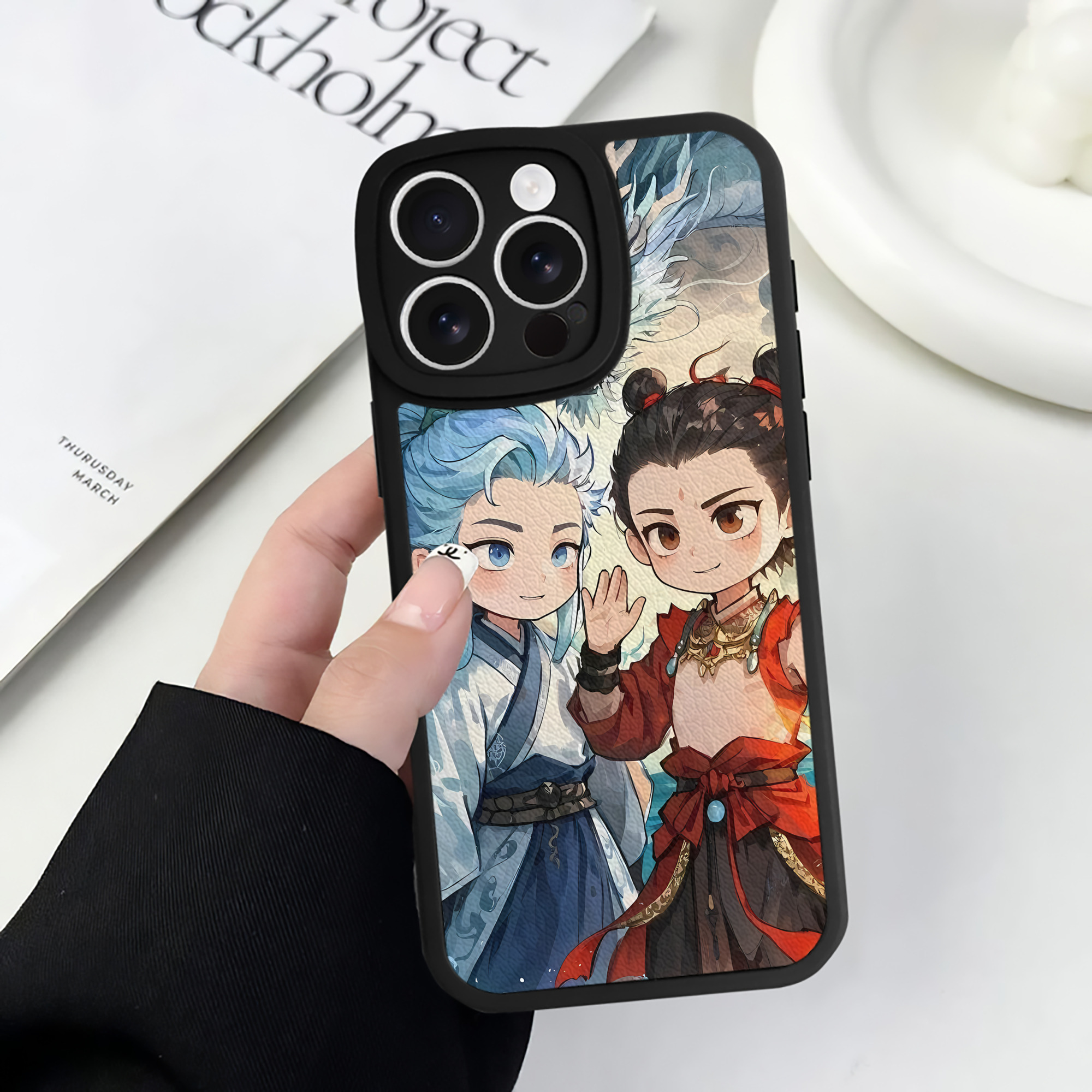 （画像用） Ne Zha 2 ナタ 魔童の大暴れ 【iPhone 16シリーズ対応】シリコンスマホケース（レザー調） 材質：シリコン